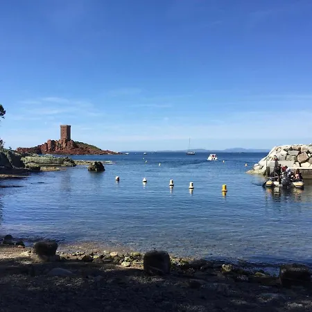 Le Diamant Vue Grandiose Sur Port Et Mer, Piscine Privee Appartamento *